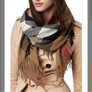 Burberry square Merino wool scarf